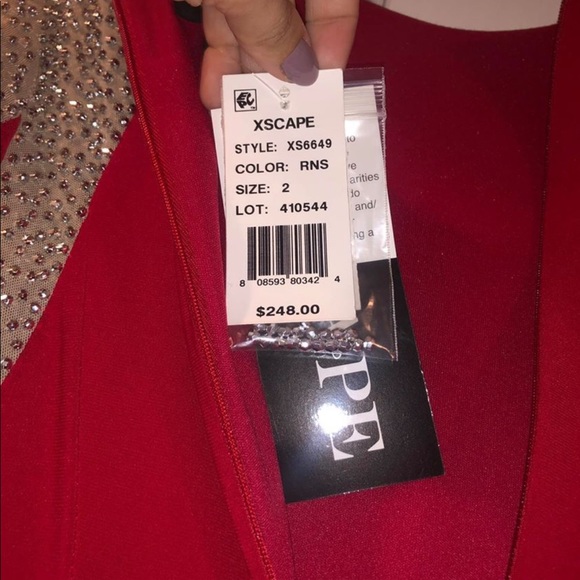 Beautiful beaded formal red dress - Picture 3 of 4